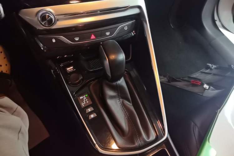 Used Peugeot 308 2016 1.6L Automatic Luxury Edition Gear Lever