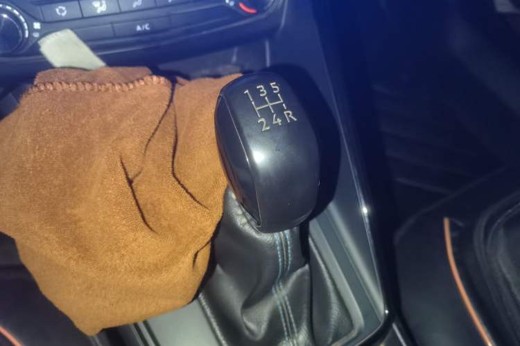 Used Peugeot 308 2016 1.6L Manual Fashion Edition Gear Lever