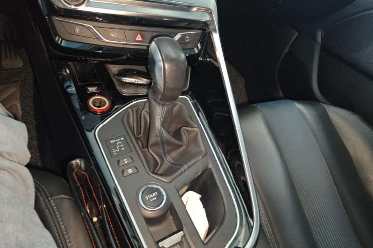 Used Peugeot 308 2016 350THP Automatic Prestige Edition Gear Lever