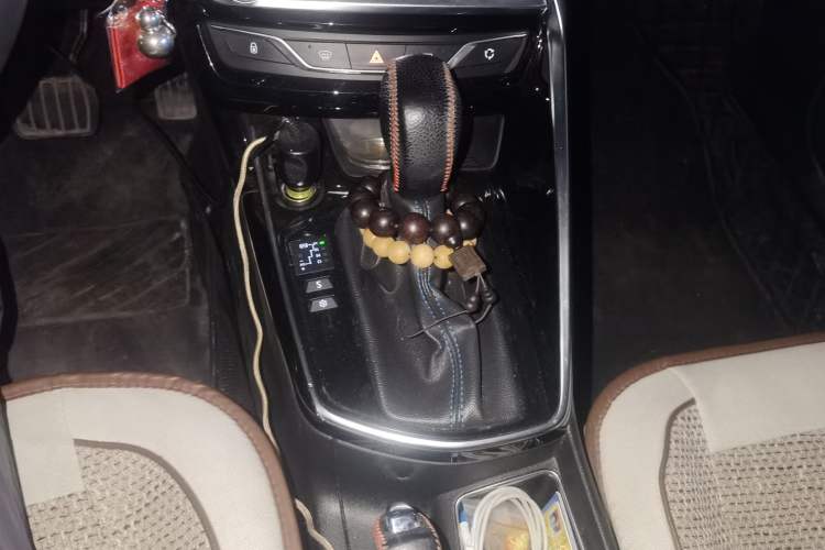 Used Peugeot 308 2016 1.6L Automatic Luxury Edition Gear Lever