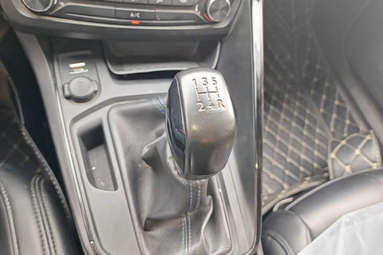 Used Peugeot 308 2016 1.6L Manual Fashion Edition Gear Lever