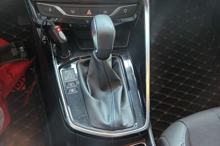 Used Peugeot 308 2016 1.6L Automatic Luxury Edition Gear Lever