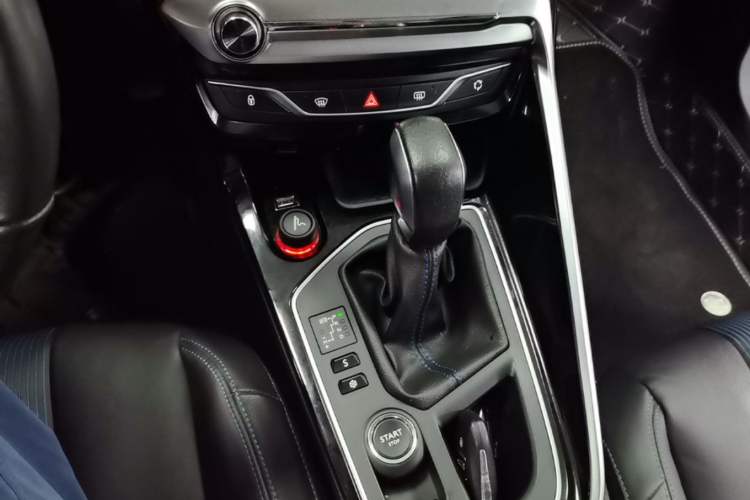 Used Peugeot 308 2016 350THP Automatic Prestige Edition Gear Lever