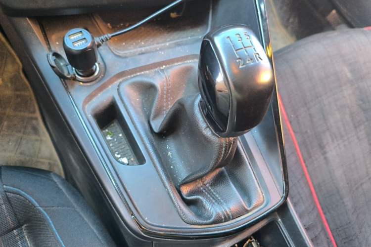 Used Peugeot 308 2016 1.6L Manual Fashion Edition Gear Lever