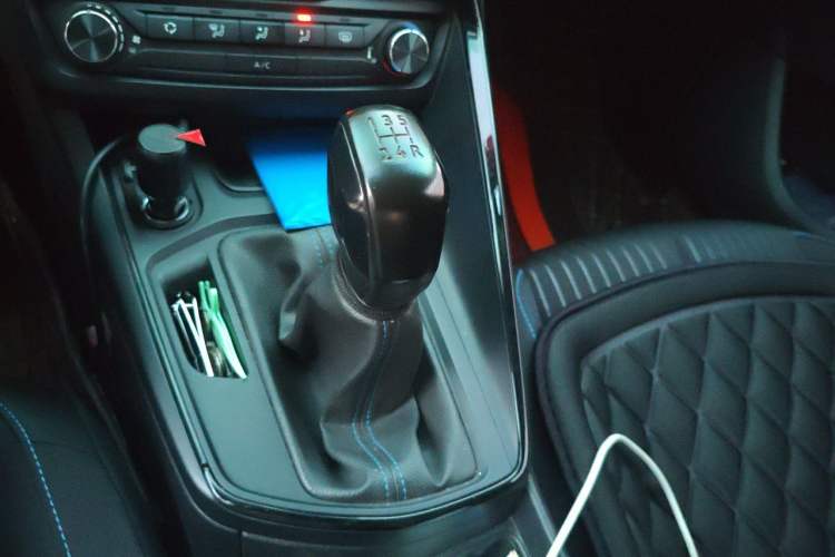Used Peugeot 308 2016 1.6L Manual Fashion Edition Gear Lever