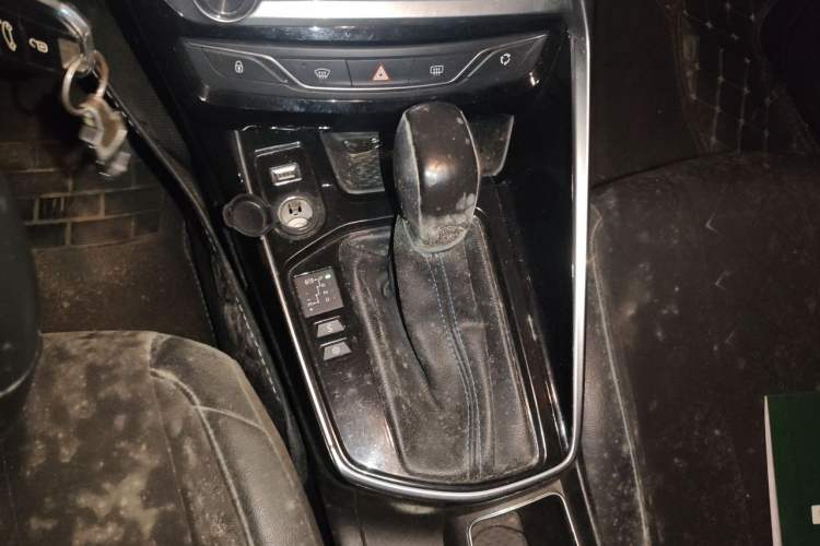 Used Peugeot 308 2016 1.6L Automatic Luxury Edition Gear Lever