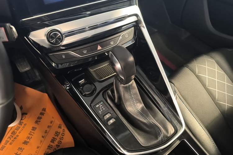 Used Peugeot 308 2016 1.6L Automatic Luxury Edition Gear Lever