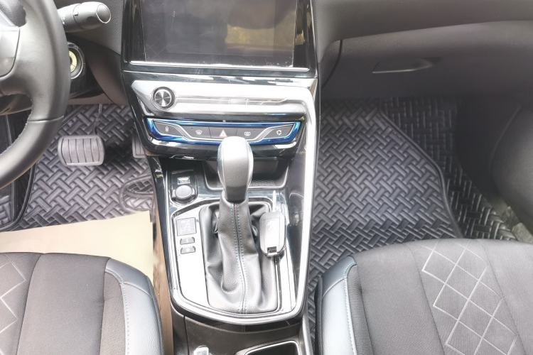 Used Peugeot 308 2016 1.6L Automatic Luxury Edition Gear Lever
