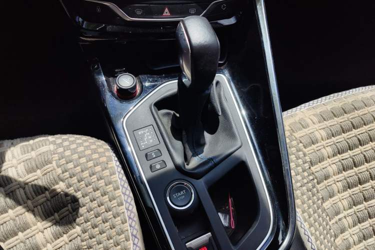 Used Peugeot 308 2016 350THP Automatic Prestige Edition Gear Lever