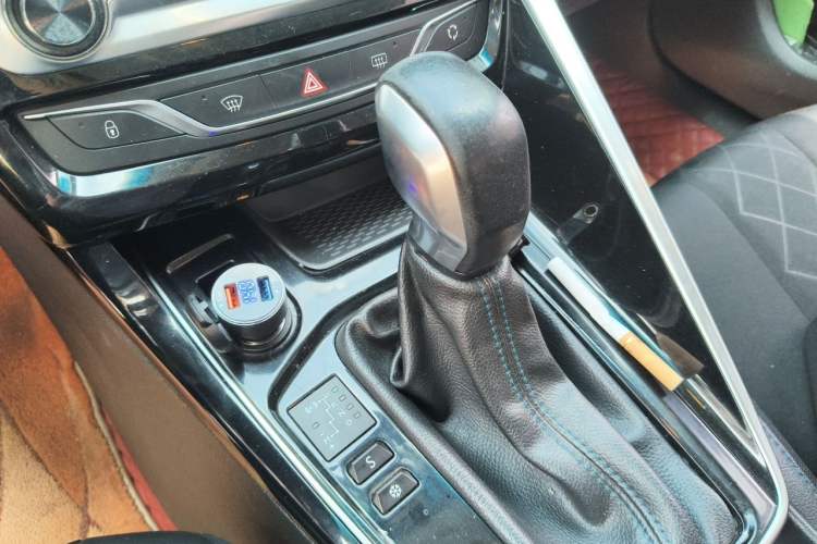 Used Peugeot 308 2016 1.6L Automatic Luxury Edition Gear Lever