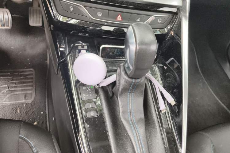 Used Peugeot 308 2016 1.6L Automatic Luxury Edition Gear Lever