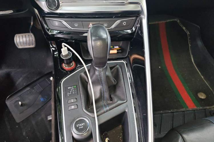 Used Peugeot 308 2016 350THP Automatic Prestige Edition Gear Lever