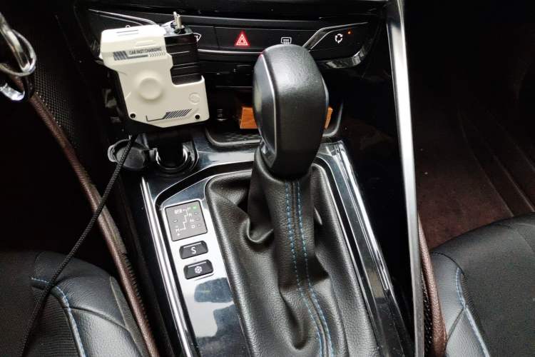 Used Peugeot 308 2016 1.6L Automatic Luxury Edition Gear Lever