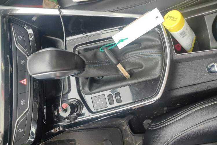 Used Peugeot 308 2016 1.6L Automatic Luxury Edition Gear Lever