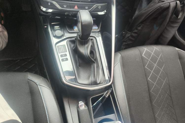 Used Peugeot 308 2016 1.6L Automatic Luxury Edition Gear Lever