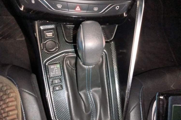 Used Peugeot 308 2016 1.6L Automatic Luxury Edition Gear Lever