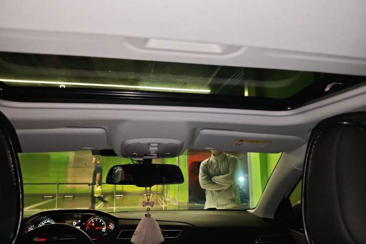 Used Peugeot 308 2016 1.6L Automatic Luxury Edition Headliner