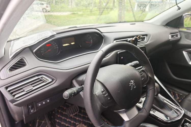 Used Peugeot 308 2016 1.6L Automatic Luxury Edition Interior 1
