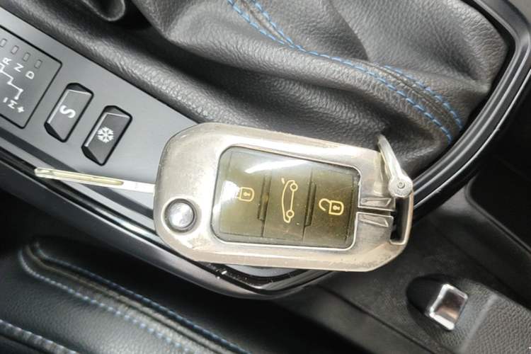 Used Peugeot 308 2016 1.6L Automatic Fashion Edition Interior 1