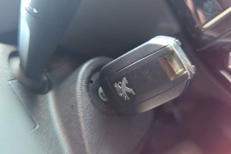 Used Peugeot 308 2016 1.6L Automatic Luxury Edition Interior 1