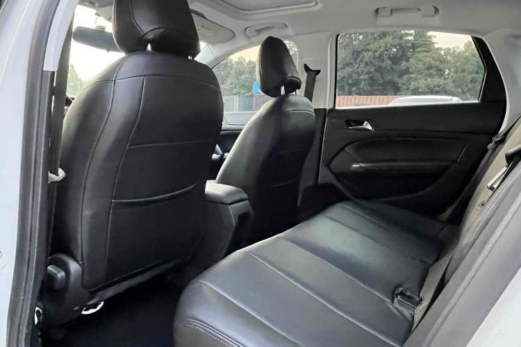 Used Peugeot 308 2016 1.6L Automatic Luxury Edition Interior 2