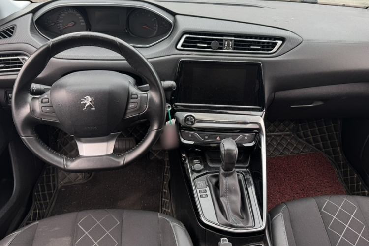Used Peugeot 308 2016 1.6L Automatic Luxury Edition Interior 2