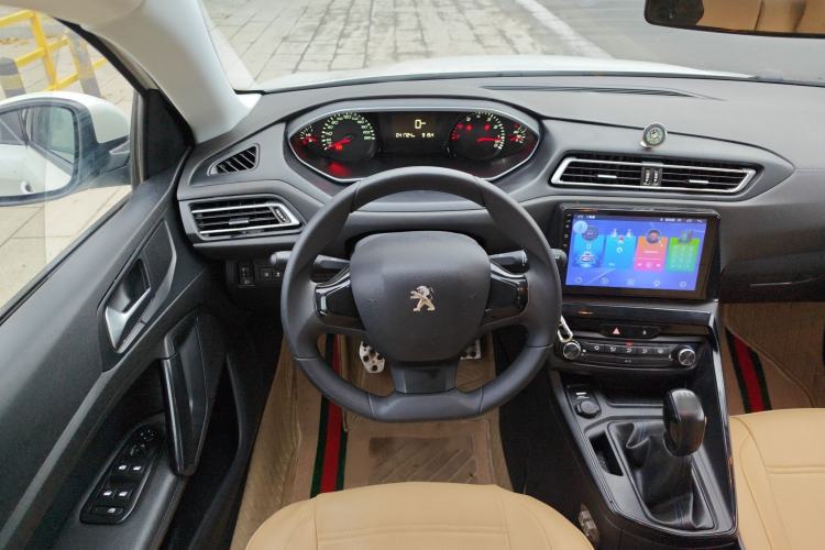 Used Peugeot 308 2016 1.6L Manual Fashion Edition Interior 2