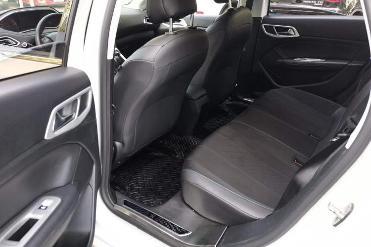 Used Peugeot 308 2016 1.6L Automatic Luxury Edition Interior 2