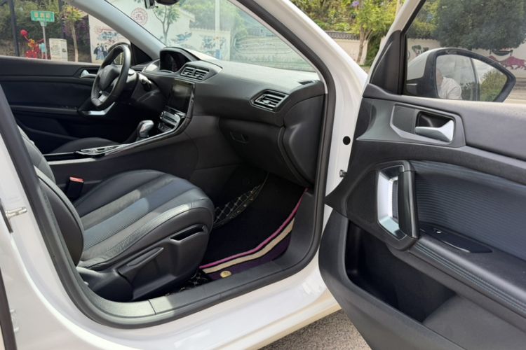 Used Peugeot 308 2016 350THP Automatic Prestige Edition Interior 2