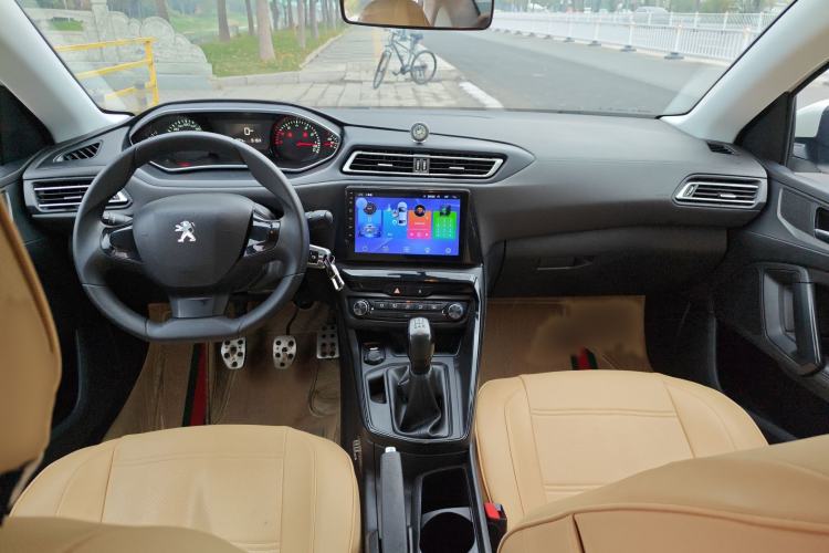 Used Peugeot 308 2016 1.6L Manual Fashion Edition Interior 3