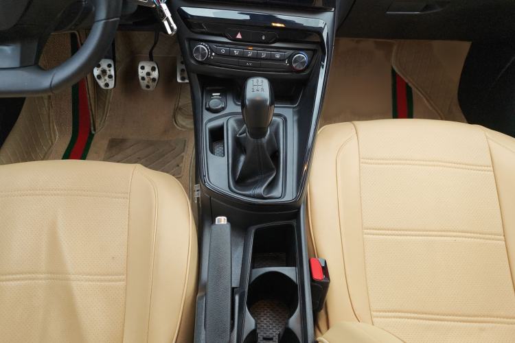 Used Peugeot 308 2016 1.6L Manual Fashion Edition Interior 5