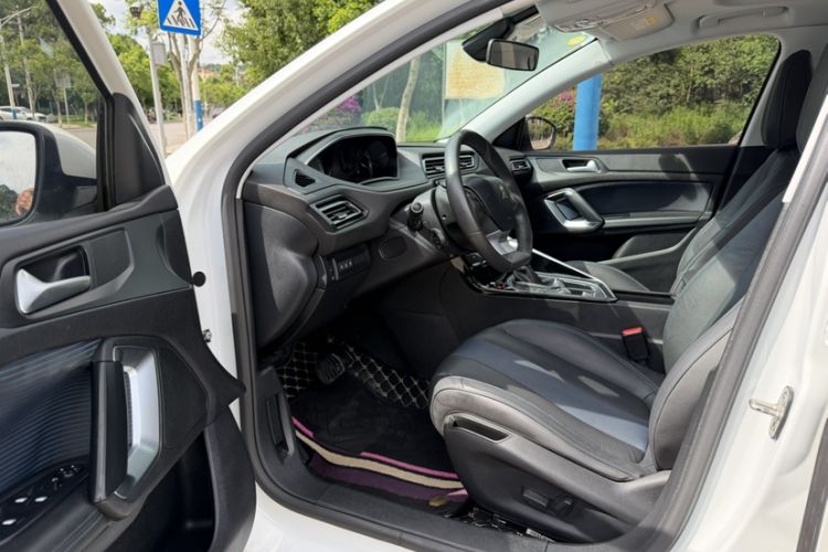 Used Peugeot 308 2016 350THP Automatic Prestige Edition Interior 5
