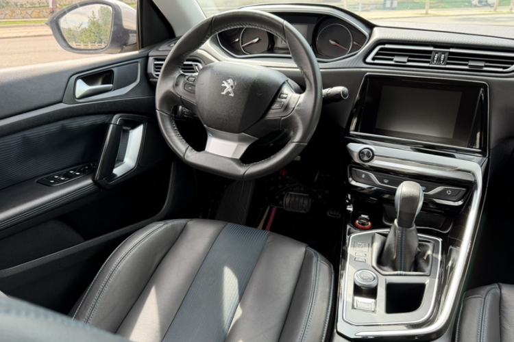 Used Peugeot 308 2016 350THP Automatic Prestige Edition Interior 7