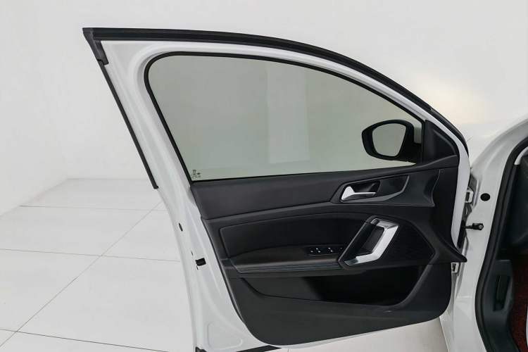 Used Peugeot 308 2016 1.6L Automatic Luxury Edition Interior 8