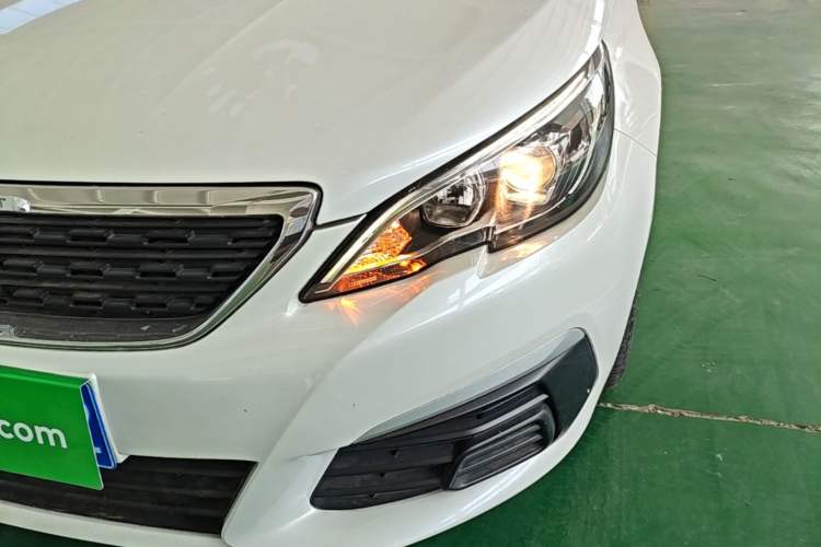 Used Peugeot 308 2016 1.6L Manual Fashion Edition Left Front Headlight