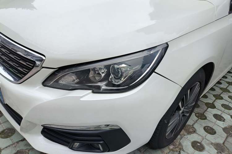 Used Peugeot 308 2016 1.6L Automatic Luxury Edition Left Front Headlight