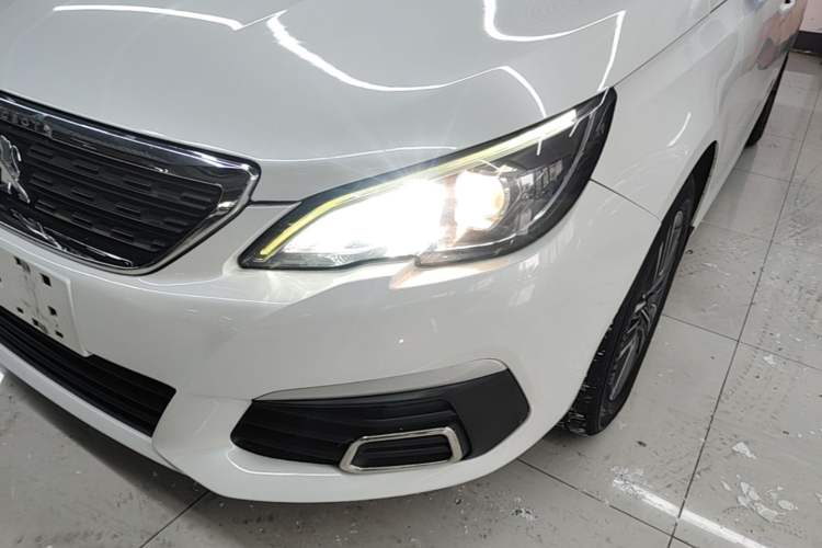 Used Peugeot 308 2016 1.6L Automatic Fashion Edition Left Front Headlight