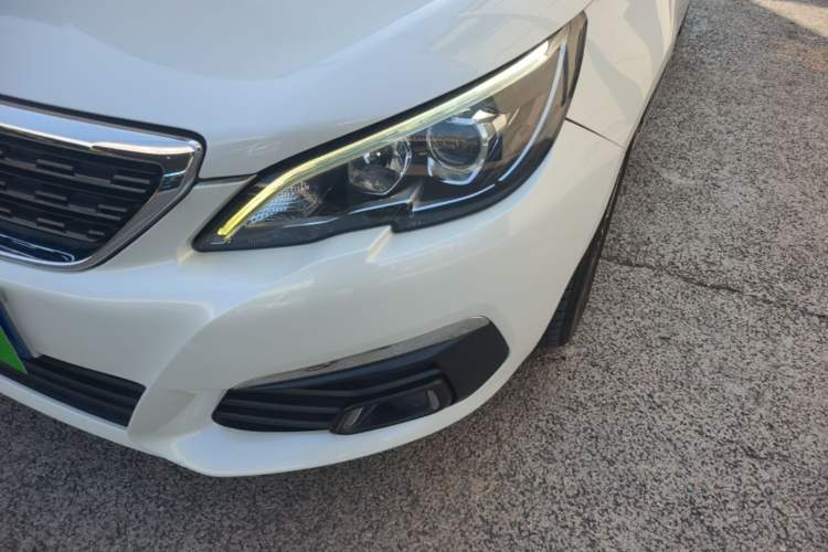 Used Peugeot 308 2016 230THP Automatic Luxury Edition Left Front Headlight
