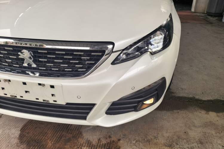 Used Peugeot 308 2016 350THP Automatic Prestige Edition Left Front Headlight