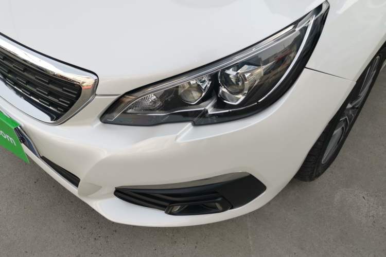 Used Peugeot 308 2016 1.6L Automatic Luxury Edition Left Front Headlight