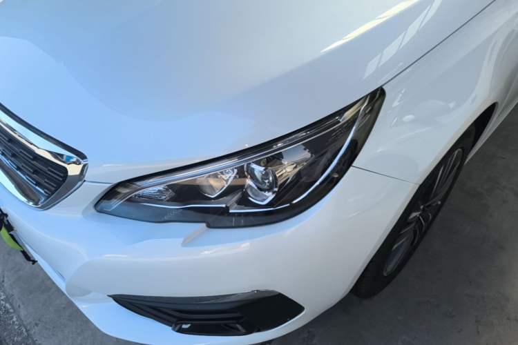 Used Peugeot 308 2016 1.6L Automatic Luxury Edition Left Front Headlight
