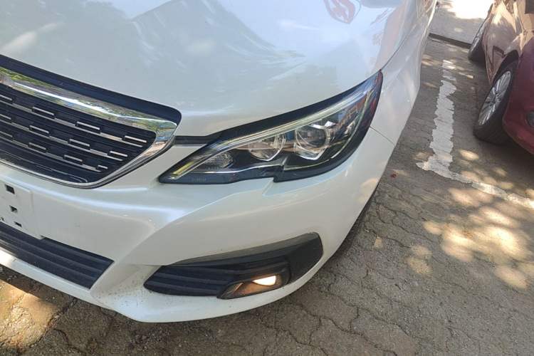 Used Peugeot 308 2016 1.6L Automatic Luxury Edition Left Front Headlight