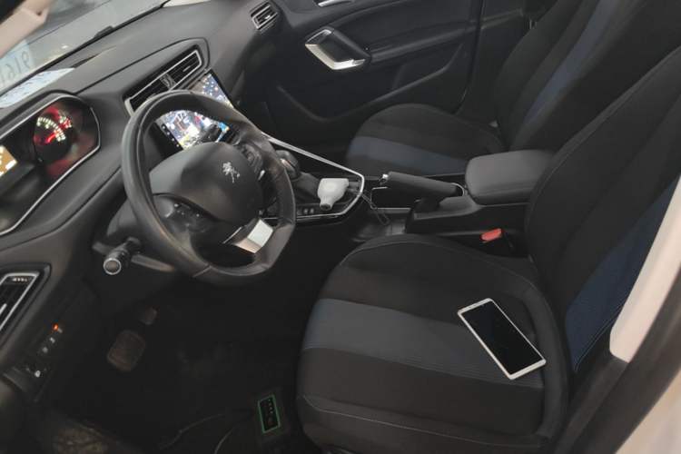Used Peugeot 308 2016 1.6L Automatic Luxury Edition Left Front Seat