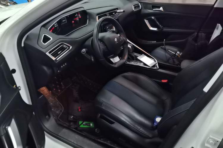 Used Peugeot 308 2016 350THP Automatic Prestige Edition Left Front Seat