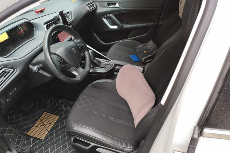 Used Peugeot 308 2016 1.6L Automatic Luxury Edition Left Front Seat