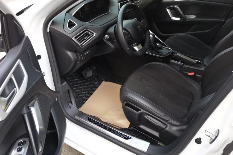 Used Peugeot 308 2016 1.6L Automatic Luxury Edition Left Front Seat
