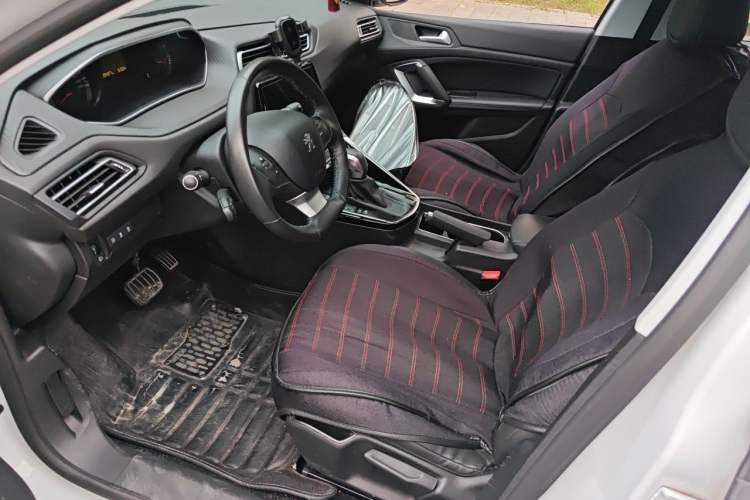 Used Peugeot 308 2016 230THP Automatic Luxury Edition Left Front Seat