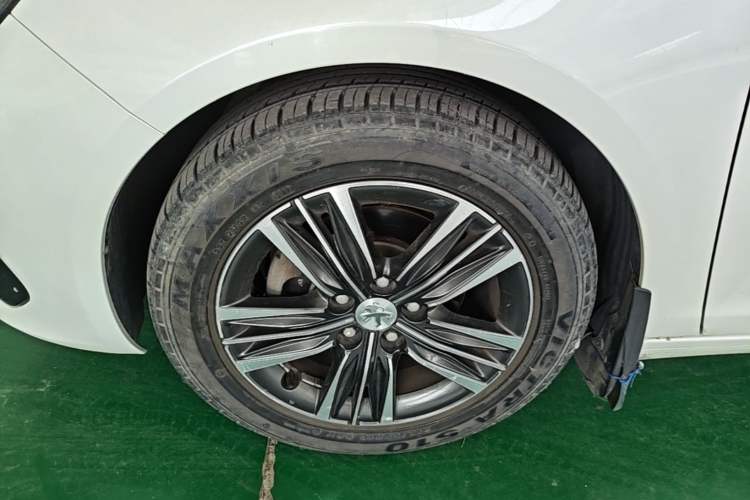 Used Peugeot 308 2016 1.6L Manual Fashion Edition Left Front Wheel Hub