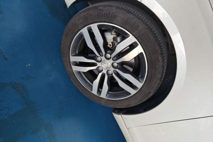 Used Peugeot 308 2016 350THP Automatic Prestige Edition Left Front Wheel Hub
