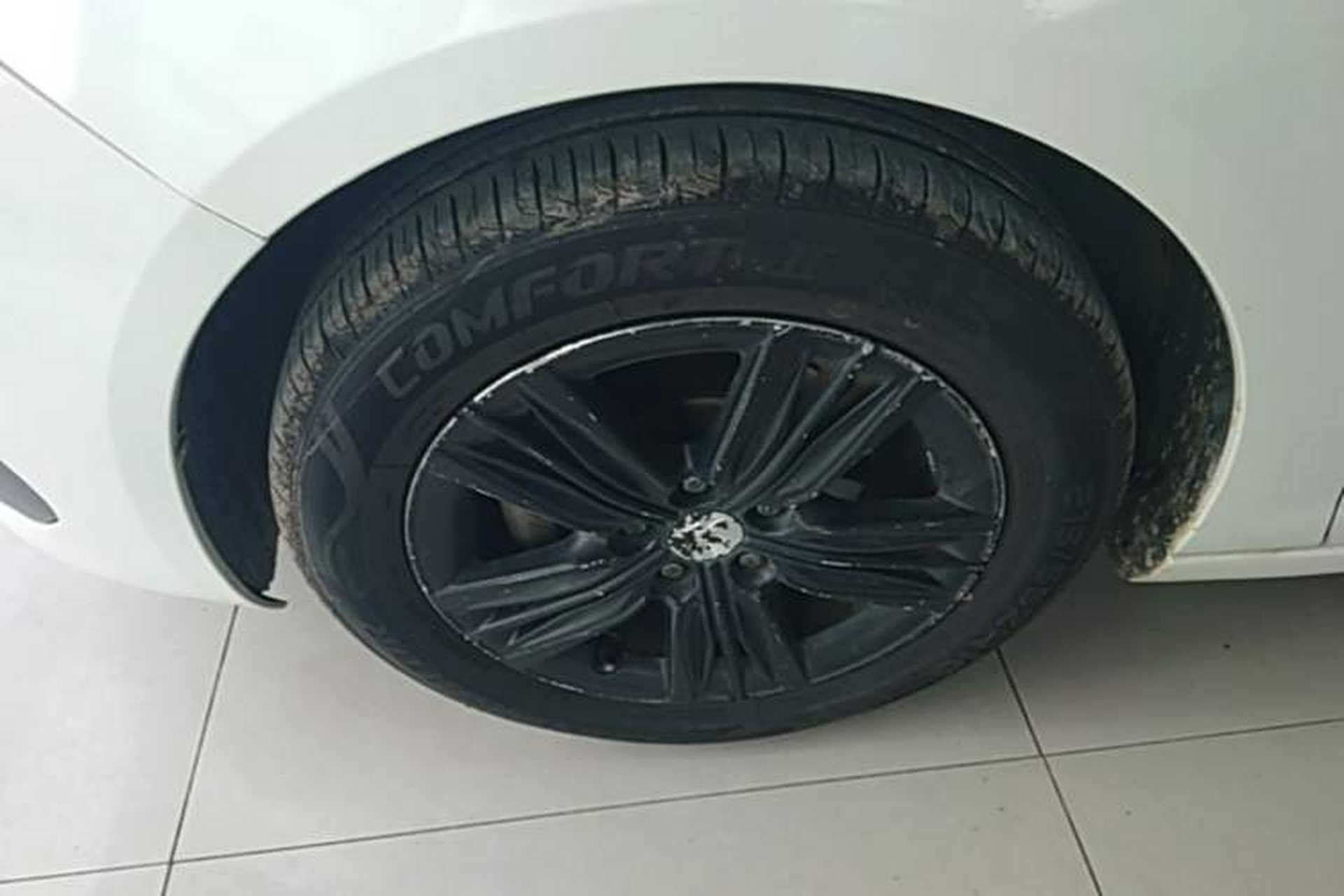 Used Peugeot 308 2016 1.6L Automatic Luxury Edition Left Front Wheel Hub